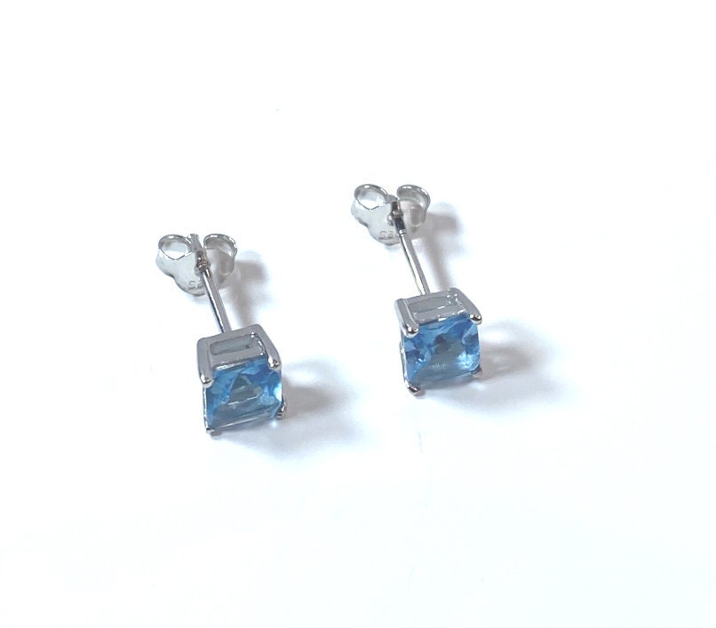 Birthstone CZ Square Stone Claw Silver Stud Earrings Classic Set