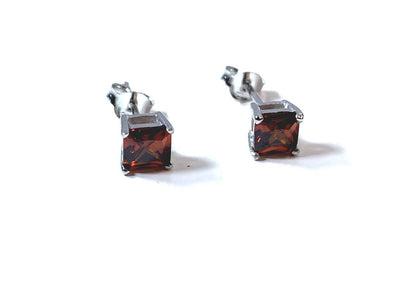 Birthstone CZ Square Stone Claw Silver Stud Earrings Classic Set