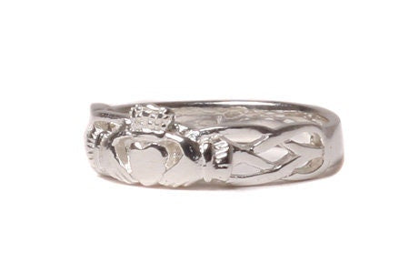 Unisex Claddagh Silver Ring