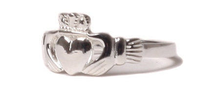 Claddagh Silver Ring