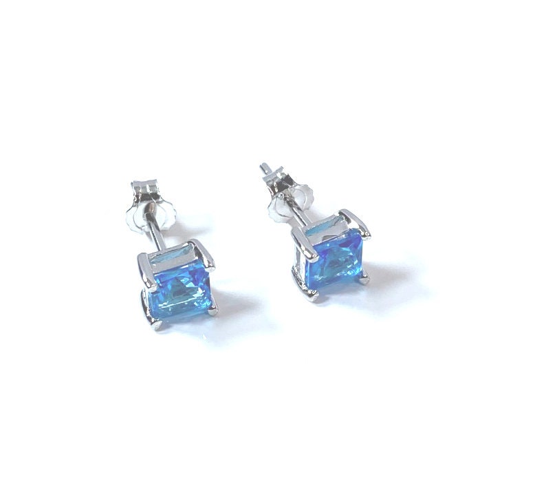 Birthstone CZ Square Stone Claw Silver Stud Earrings Classic Set